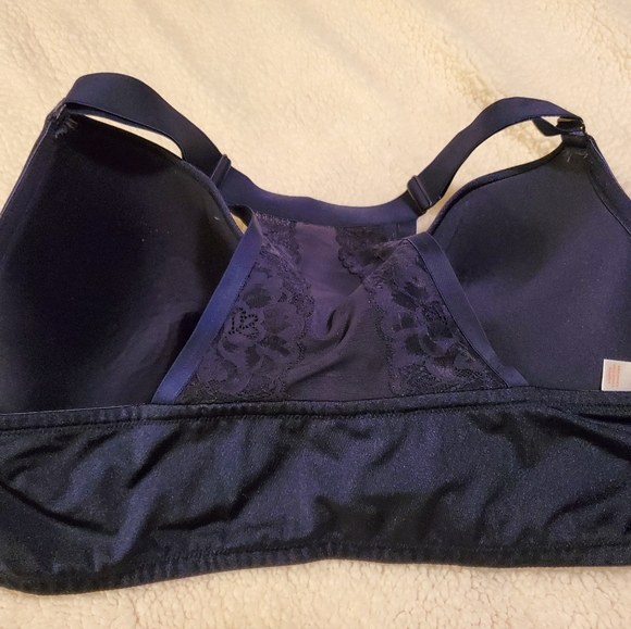 Cacique navy blue,  lightly lined full coverage bra.  Size 44D. Front fastener. - Picture 3 of 5